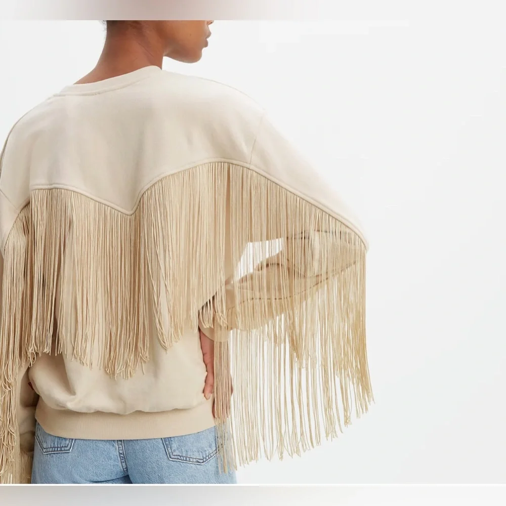 LEVI’S ASHLEY FRINGE SWEATSHIRT Sand Beige Size Medium Excellent Pre-Owned Cond